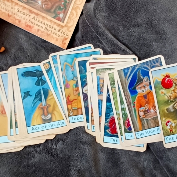 Bohemian Animal Tarot deck,guidebook, and satin satchel - Picture 4 of 10